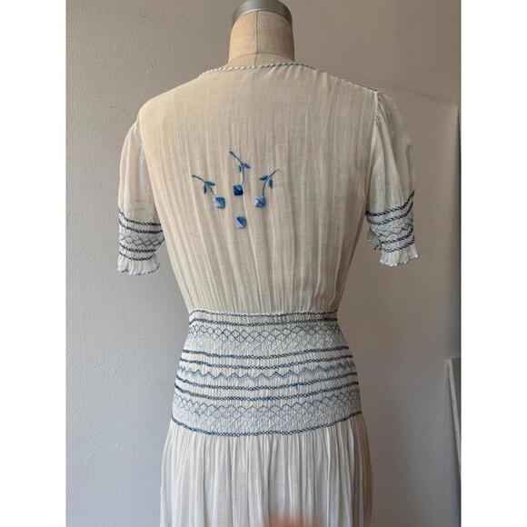 Vintage 1930s Hungarian Embroidered Blue & White Dress - Picture 7 of 8